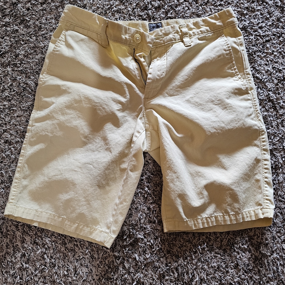 Mens Gap Classic Khaki Shorts